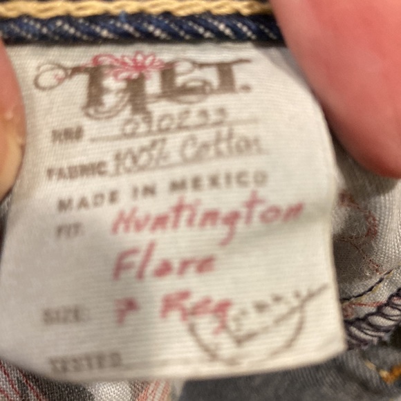 Tilt size 7 Reg Gently used jeans. Great Price to move!! Vintage -cool design!! - Picture 6 of 6